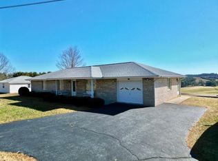 212 Rock Chimney Rd, Galax, VA 24333