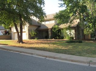 2425 Chimney Hill Ct, Edmond, OK 73034