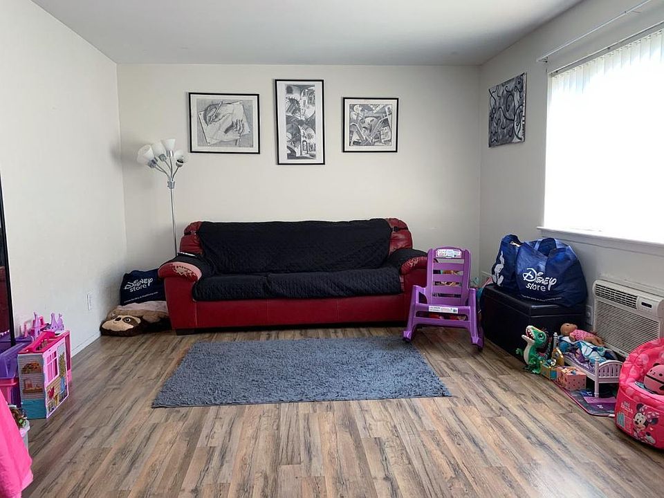 1st image of 24 Holgate St Floor 2