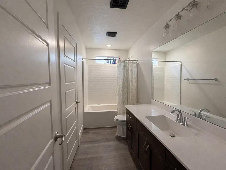 543 S Stewart Creek Cv — Photo 24