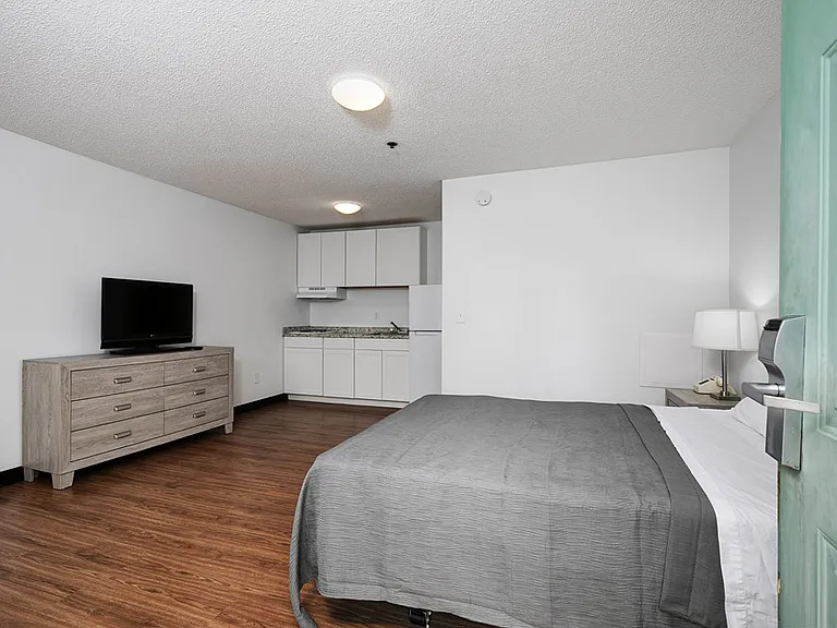 5475 Wade Green Rd — Photo 30