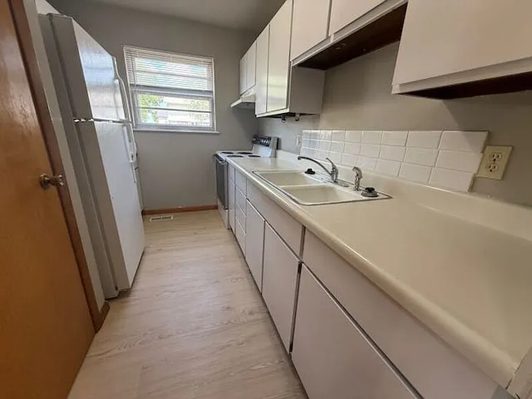 316 S Ridgewood Dr — Photo 5