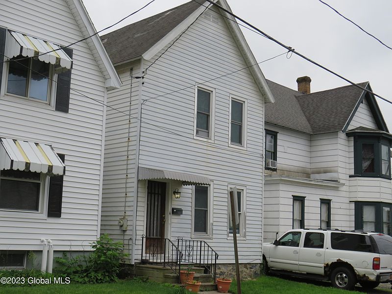 2nd image of 4 Temple Street