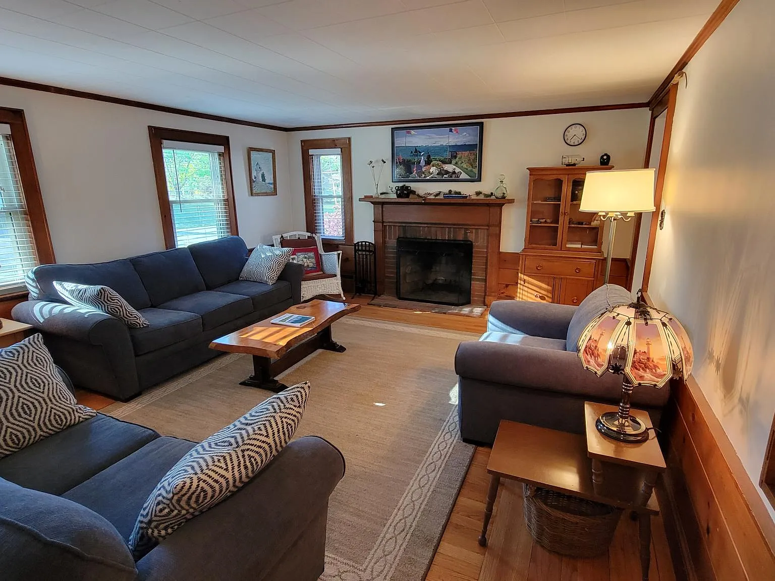2 bed, 1044 sqft, $2,900 — Photo 2
