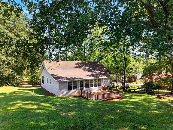 4th image of 205 Lansdell Dr