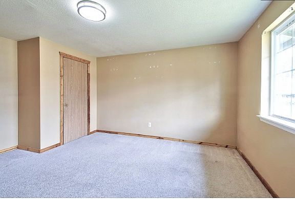 5th image of 606 N Hubbard Ave