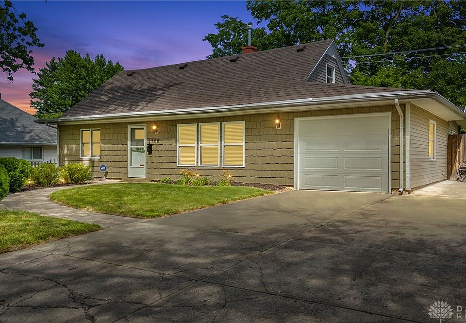 1st image of 3700 Ackerman Blvd