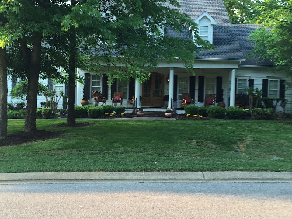 2nd image of 1511 Anatole Ct