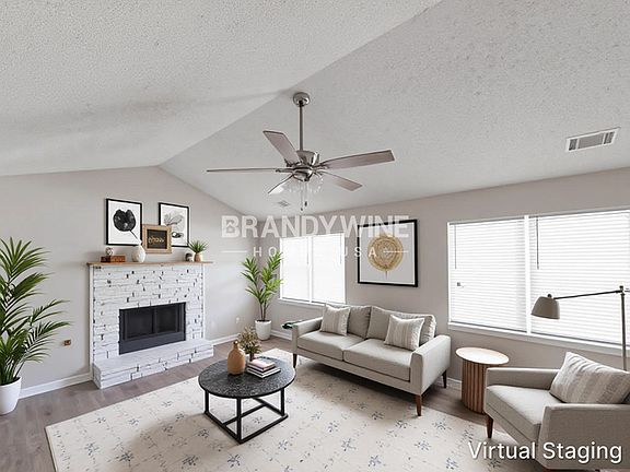 3rd image of 104 Dana Dr
