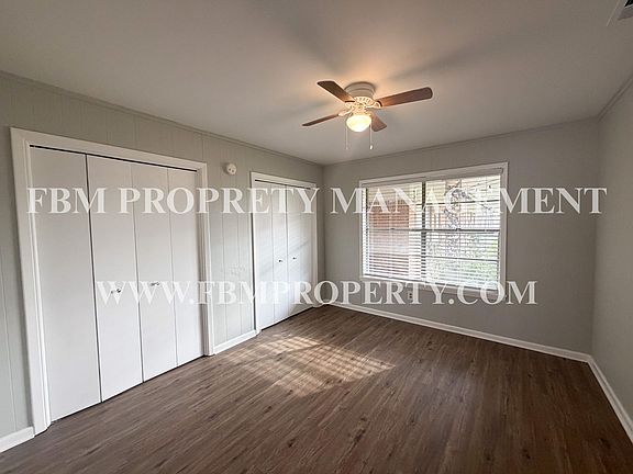 3rd image of 300 E San Saba St #3