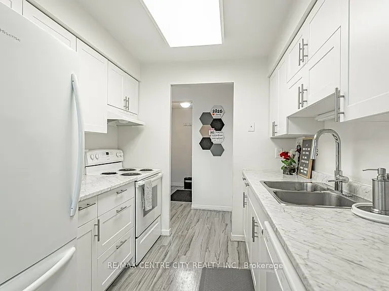 127 Belmont Dr #908 — Photo 19