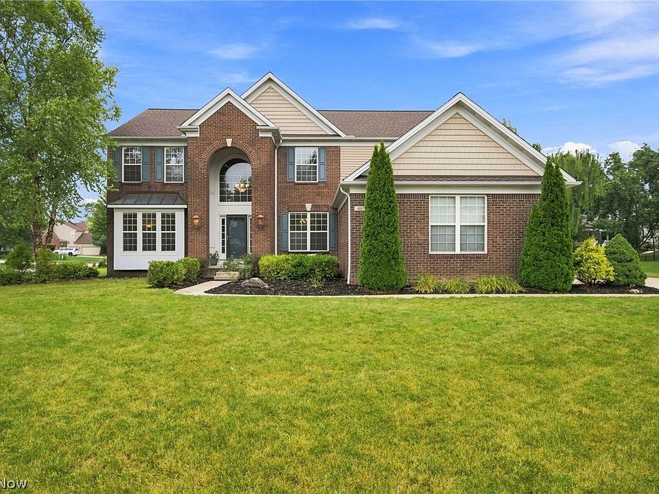 1st image of 465 Wilmington Dr