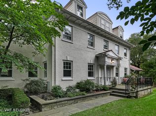 141 Robsart Pl, Kenilworth, IL 60043