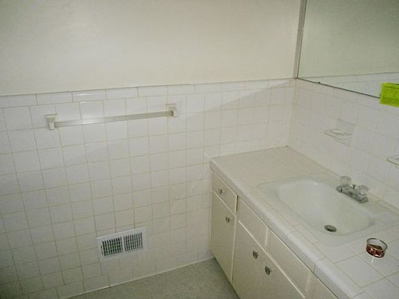 5th image of 168 1st Ave