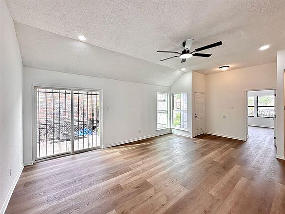 4th image of 16411 Gold Ridge Ln