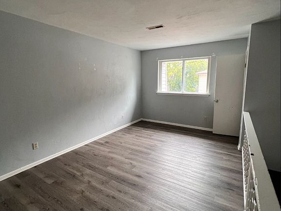 4th image of 8426 Tidewater Dr APT 19