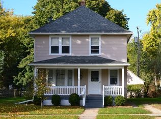 330 Woolf Ct, Rochelle, IL 61068