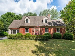 27 Woodland Dr, Staunton, VA 24401