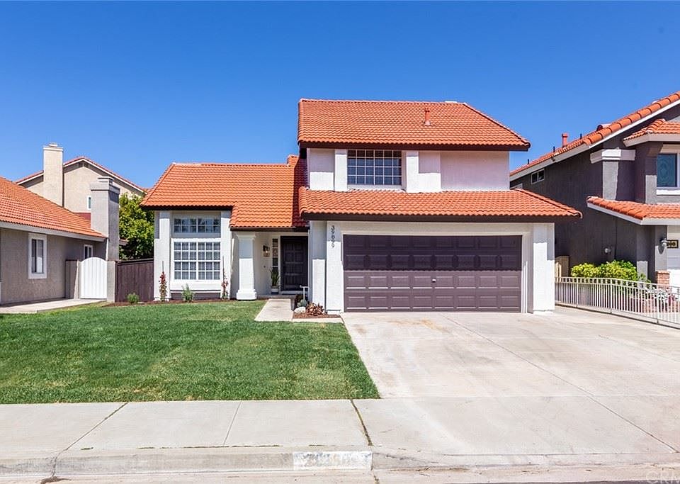 1st image of 39899 Chippewa Cir