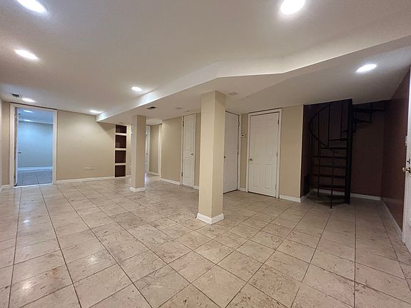3rd image of 3849 W School St #1