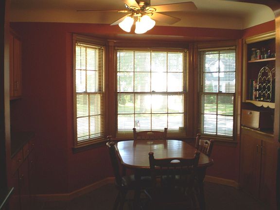 Kitchen w/Bay Window