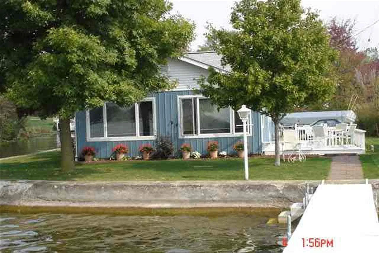 11575 N Crowdale Dr photo 1