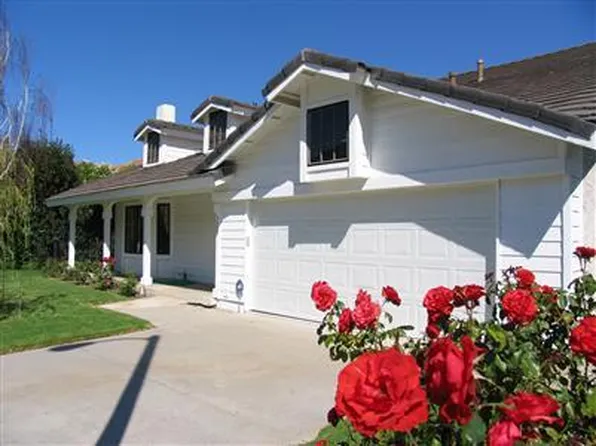 139 E Los Padres Dr, Thousand Oaks, CA 91361