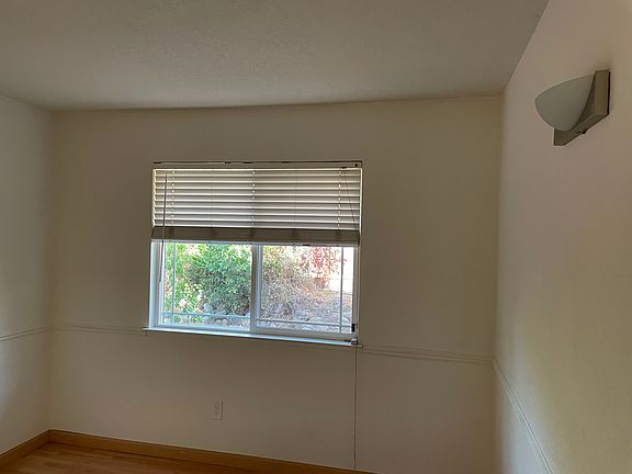 4th image of 3435 Chapala Dr