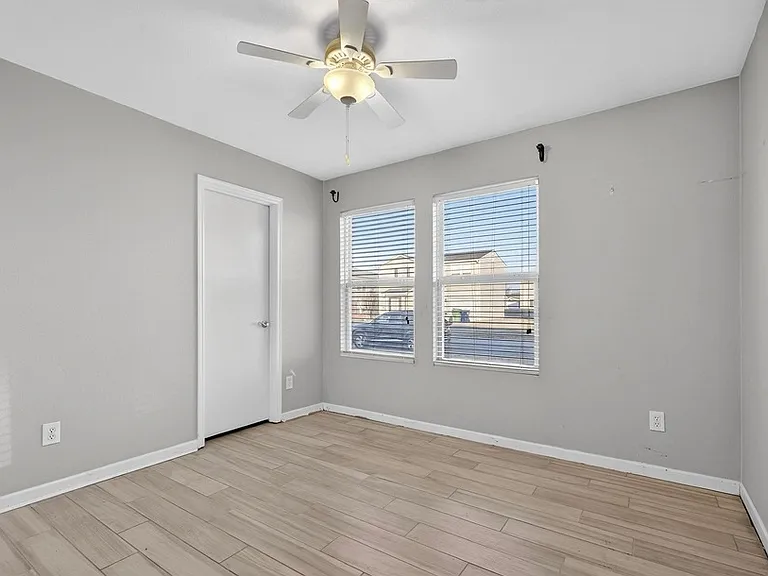 306 Kenneth Blvd NW — Photo 7