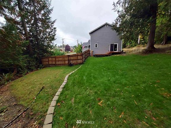 2nd image of 2680 Nevada Ave E