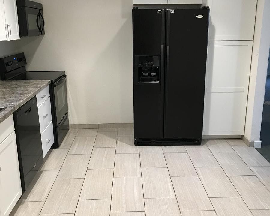 Updated kitchen, tile floors