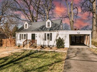 7308 Poplar Ct, Falls Church, VA 22042