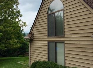 1058 Highlands Dr, Charlottesville, VA