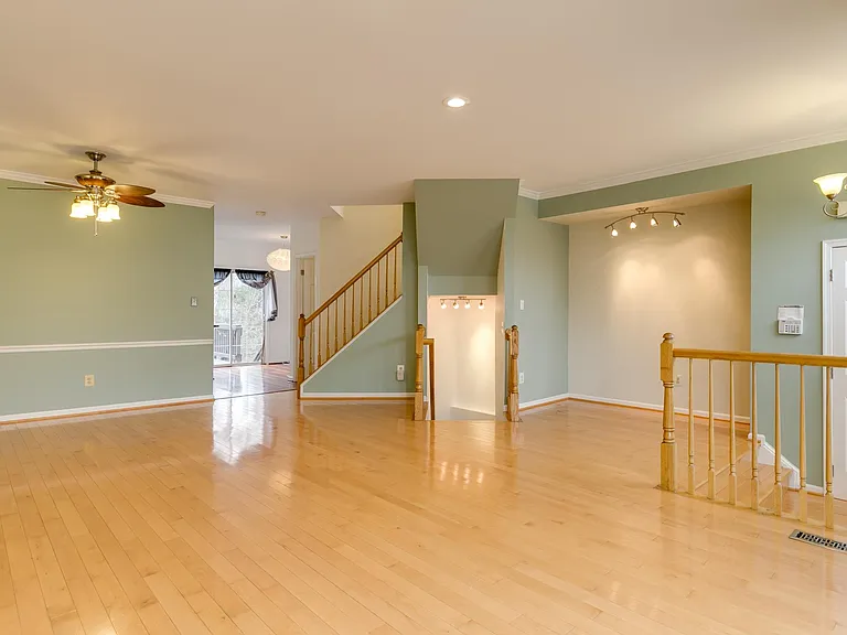 7011 Fieldhurst Ct — Photo 24