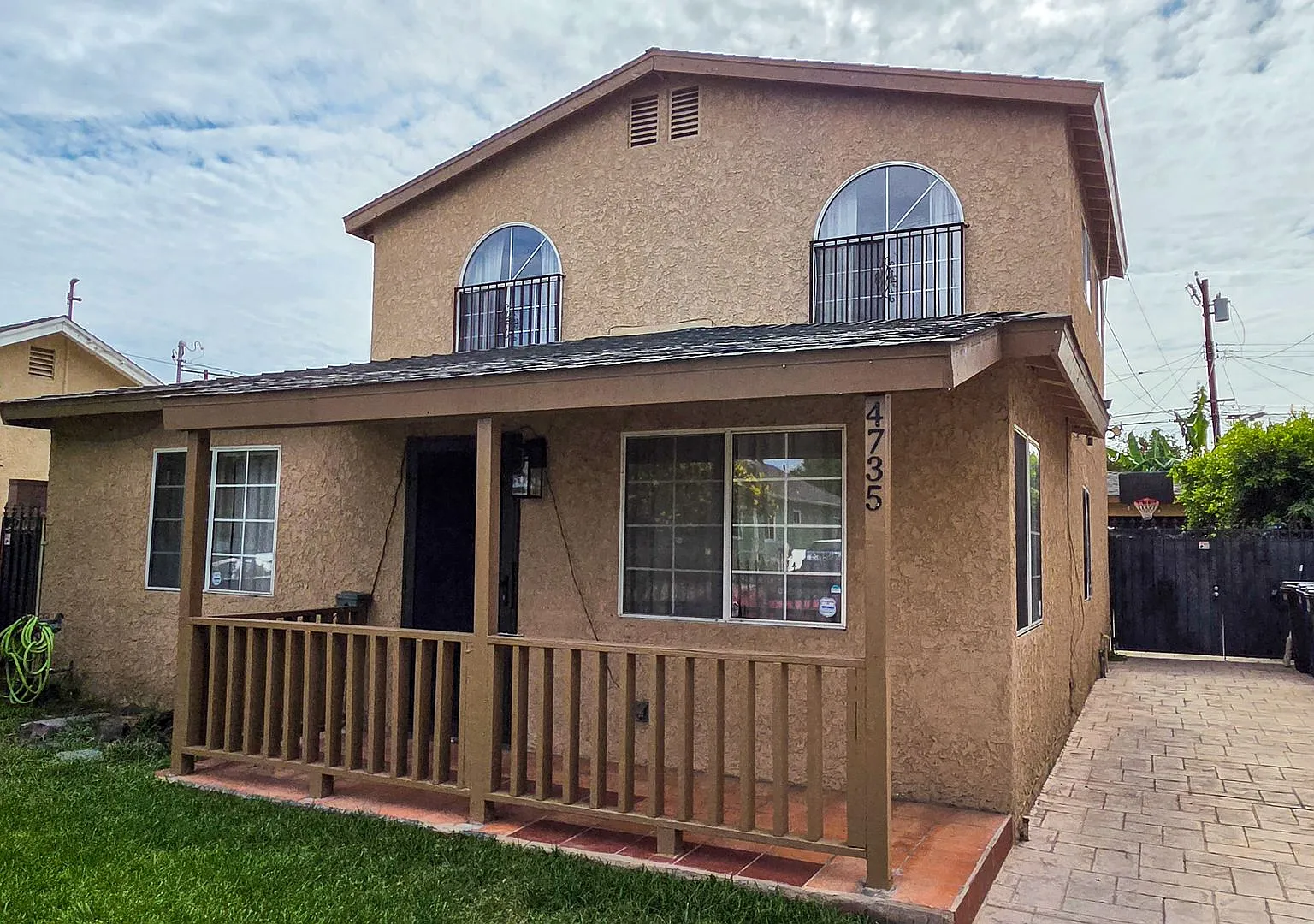 5 Bed 3 Bath House Available Now! — Photo 1