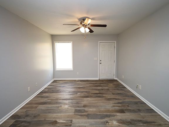 3rd image of 1732 Eli Pl #A