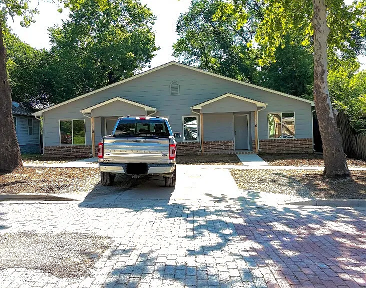 Front view 1118 and 1116 Euclid
