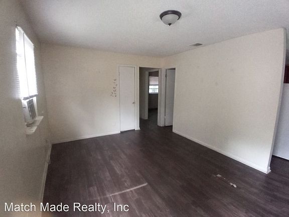 5th image of 1061 Alderside St #1