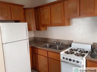 320 Maine Ave, Long Beach, CA 90802
