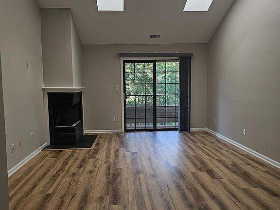 4th image of 2809 Ridgefield Ct