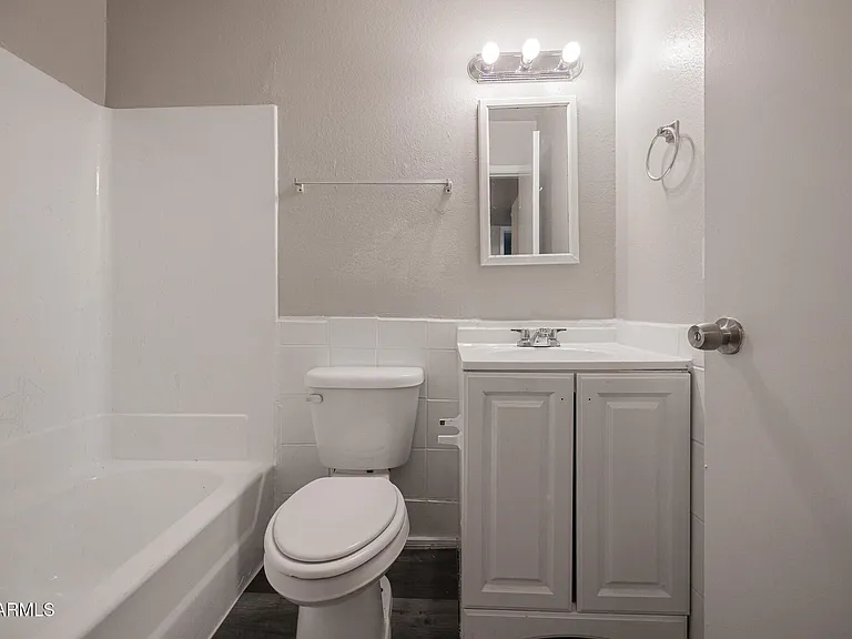 1703 W Mountain View Rd #14 — Photo 13