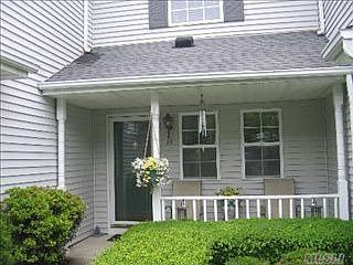 1st image of 18 Plantation Dr
