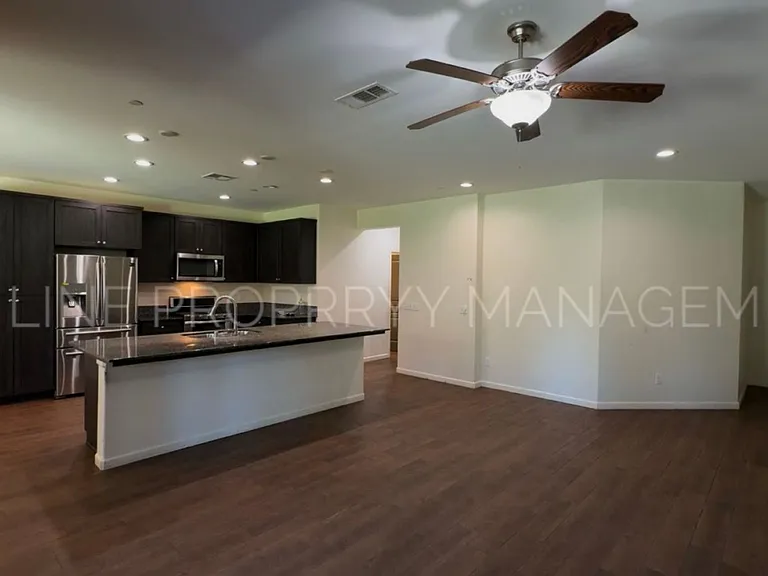2919 S Tipton St — Photo 13