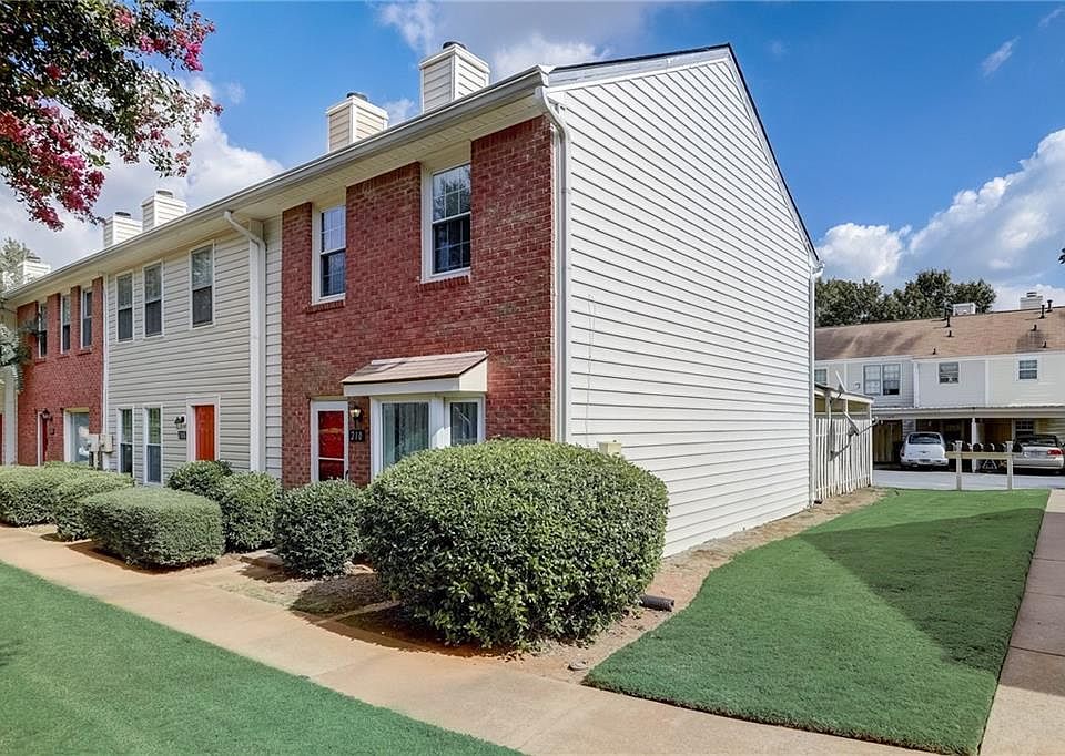 1st image of 210 Mill Creek Pl
