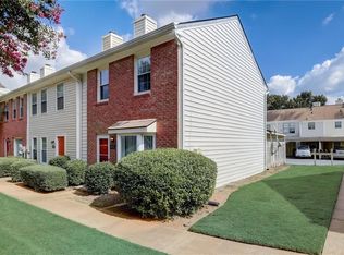 210 Mill Creek Pl, Roswell, GA 30076
