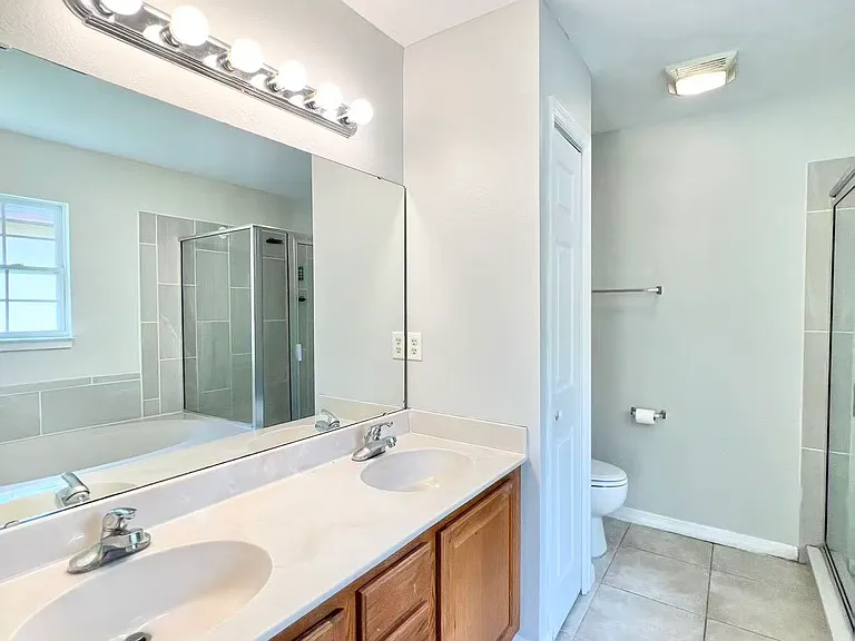 4403 Sherwood Forest Dr — Photo 12