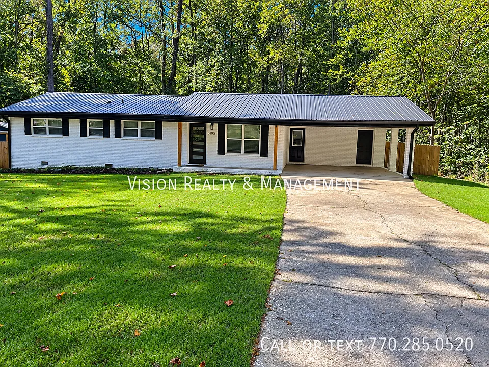 5195 Wildwood Ln