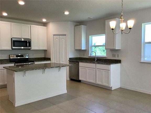 4th image of 15514 Gemini Dr