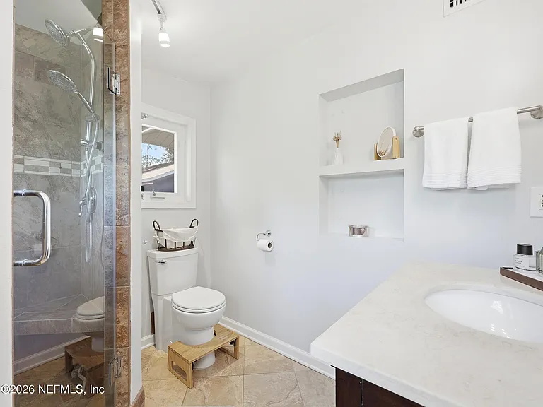1222 Ingleside Ave — Photo 22