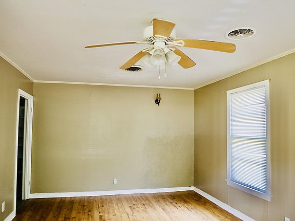 3rd image of 1102 Eastland Ave